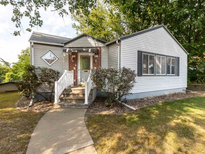 1951 Madison St, Dubuque, IA, 52001