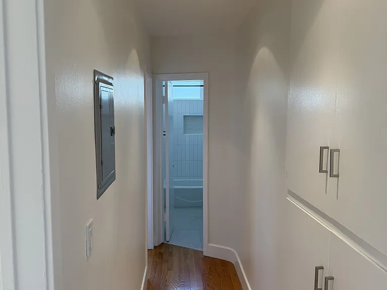 4443 Clayton Ave — Photo 16