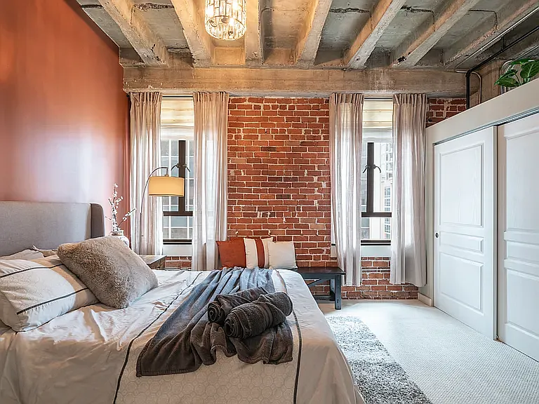 114 W Adams St #503 — Photo 1