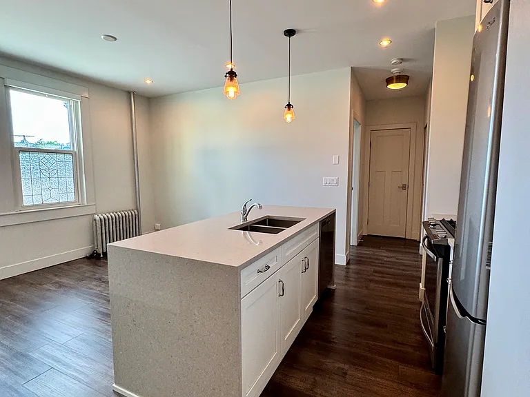 166 E 11th Ave #8 — Photo 26