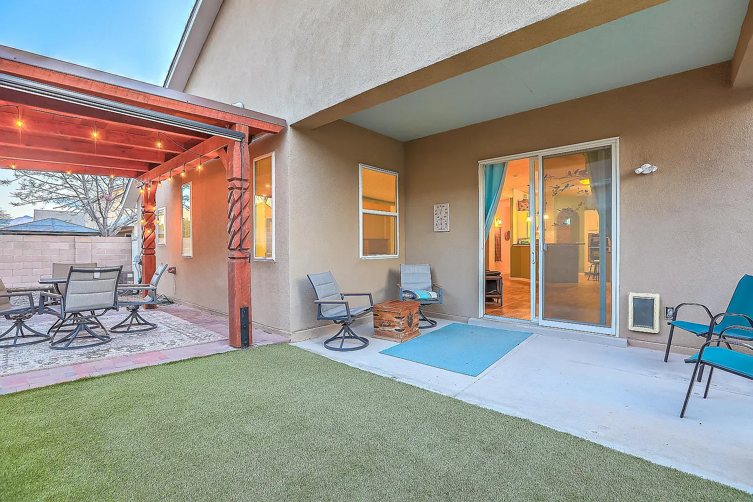 3 bed, 2009 sqft, $2,500 — Photo 4