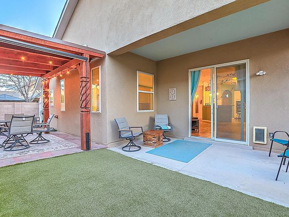 4th image of 1042 Reynosa Loop SE