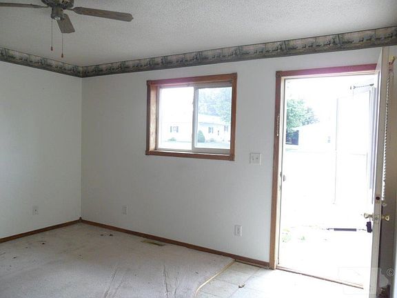 5th image of 602 Aspen Dr