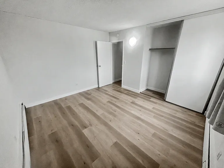 45 Kleisinger Cres — Photo 15