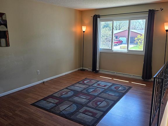 3rd image of 5702 84 1/2 Ave N