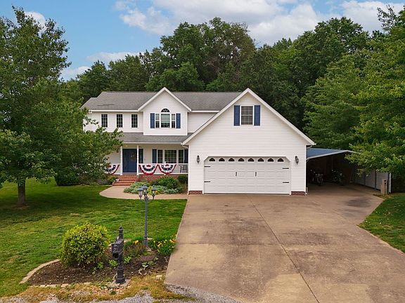 2nd image of 1601 Foxfire Ln