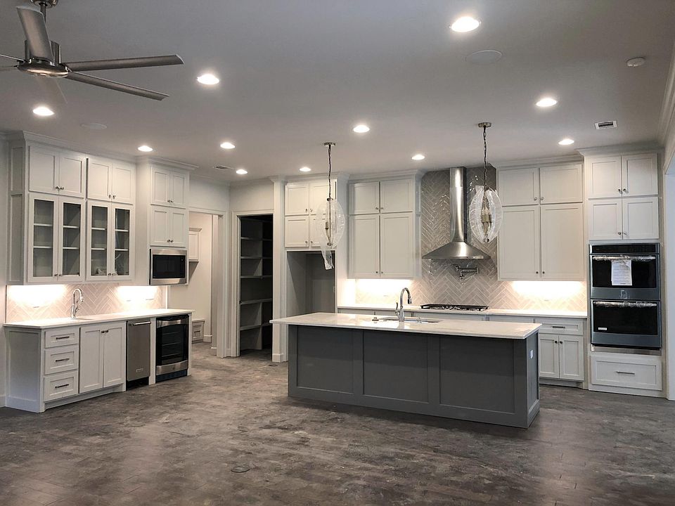 1st image of 140 Cove Creek Ct