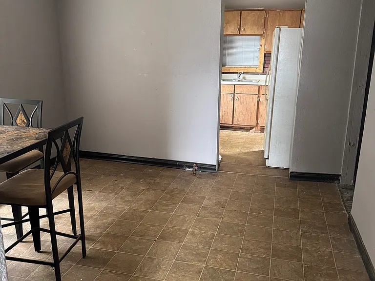 518 Alabama Ave — Photo 4