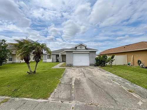 1015 Ocala Woods Ln Photo 1