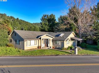 15855 Pedrioli Dr, Brookings, OR