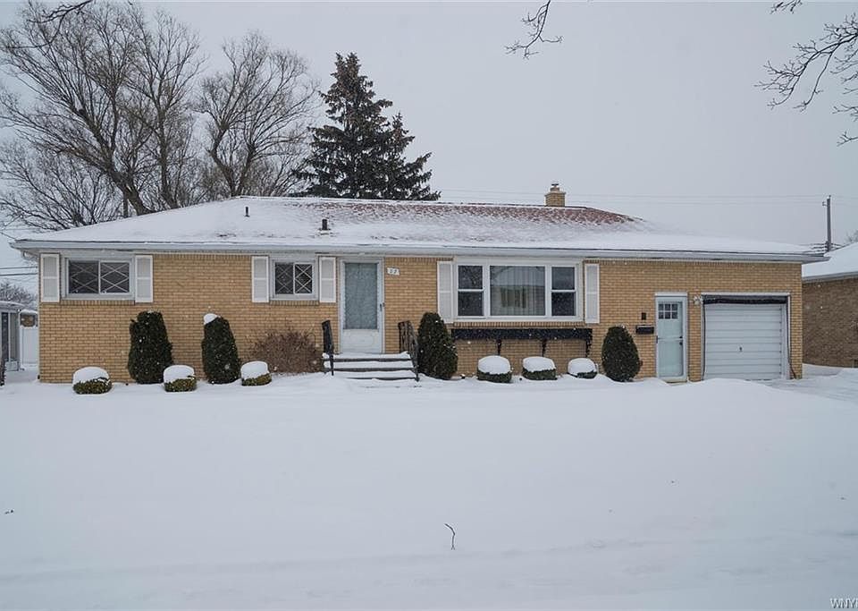 1st image of 27 Joanne Ln
