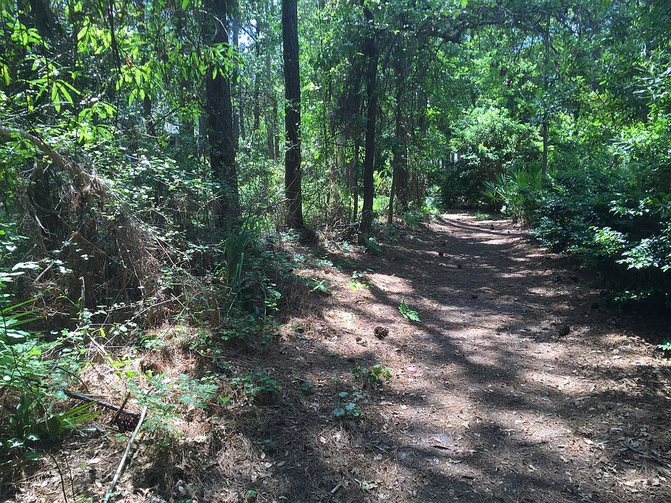 Nice walk path next to lot