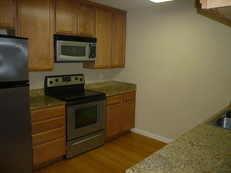 1114 Nord Ave #44 — Photo 5