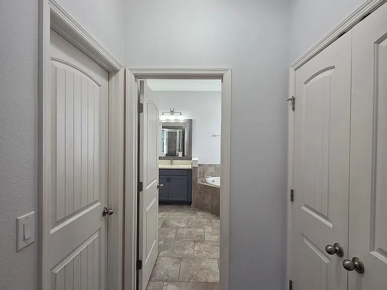 305 Drayton Ave — Photo 19