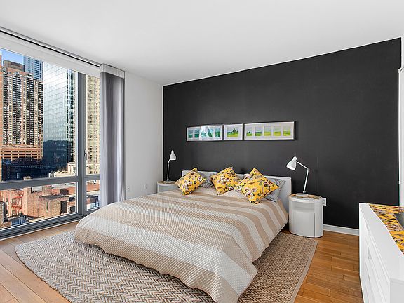 4th image of 310 W 52nd St APT 10H