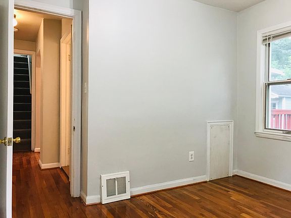 5th image of 28741 Fairfax St