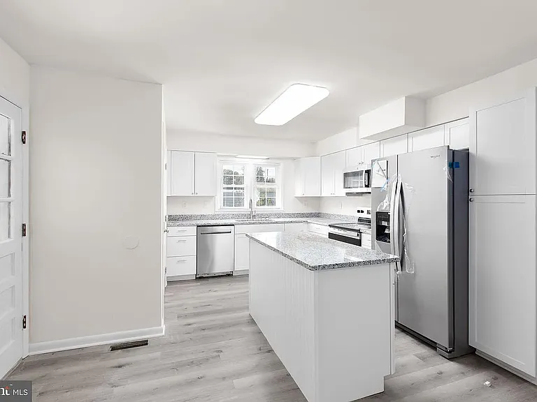 333 Santa Maria Ave — Photo 7