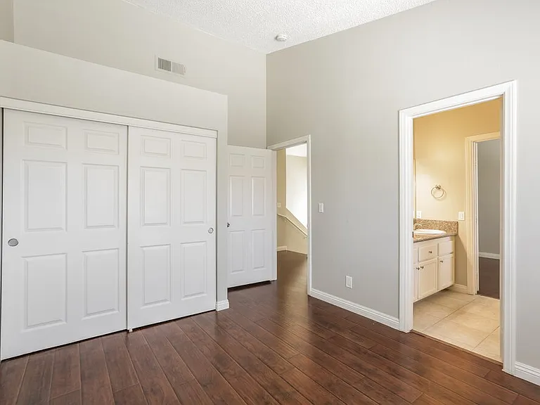 7217 Chesterton Dr — Photo 15