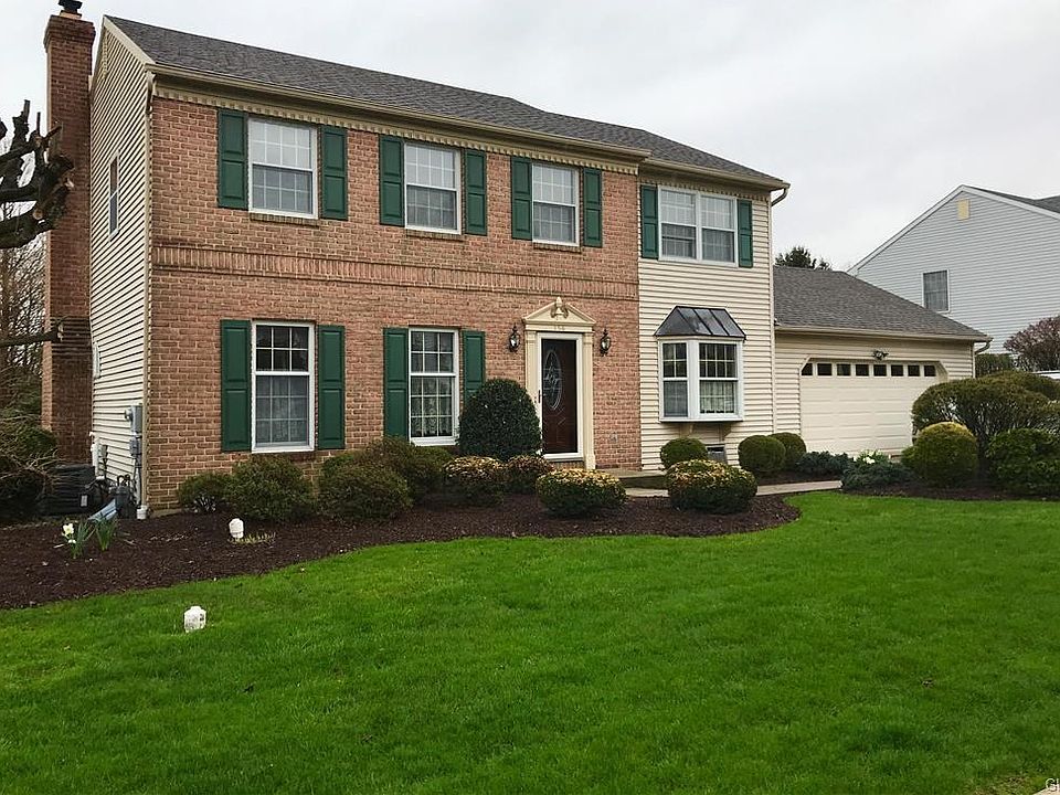 1st image of 156 Tewksbury Ct