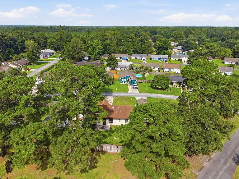 308 Dogwood Ct — Photo 32