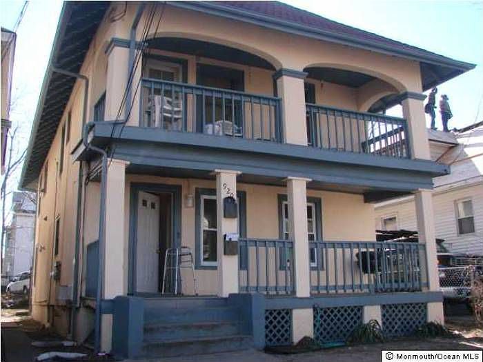 Front of Historic Colonia