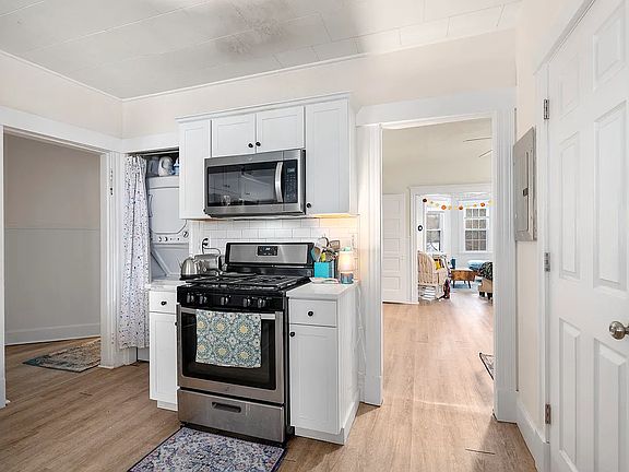3rd image of 148-152 South St #2