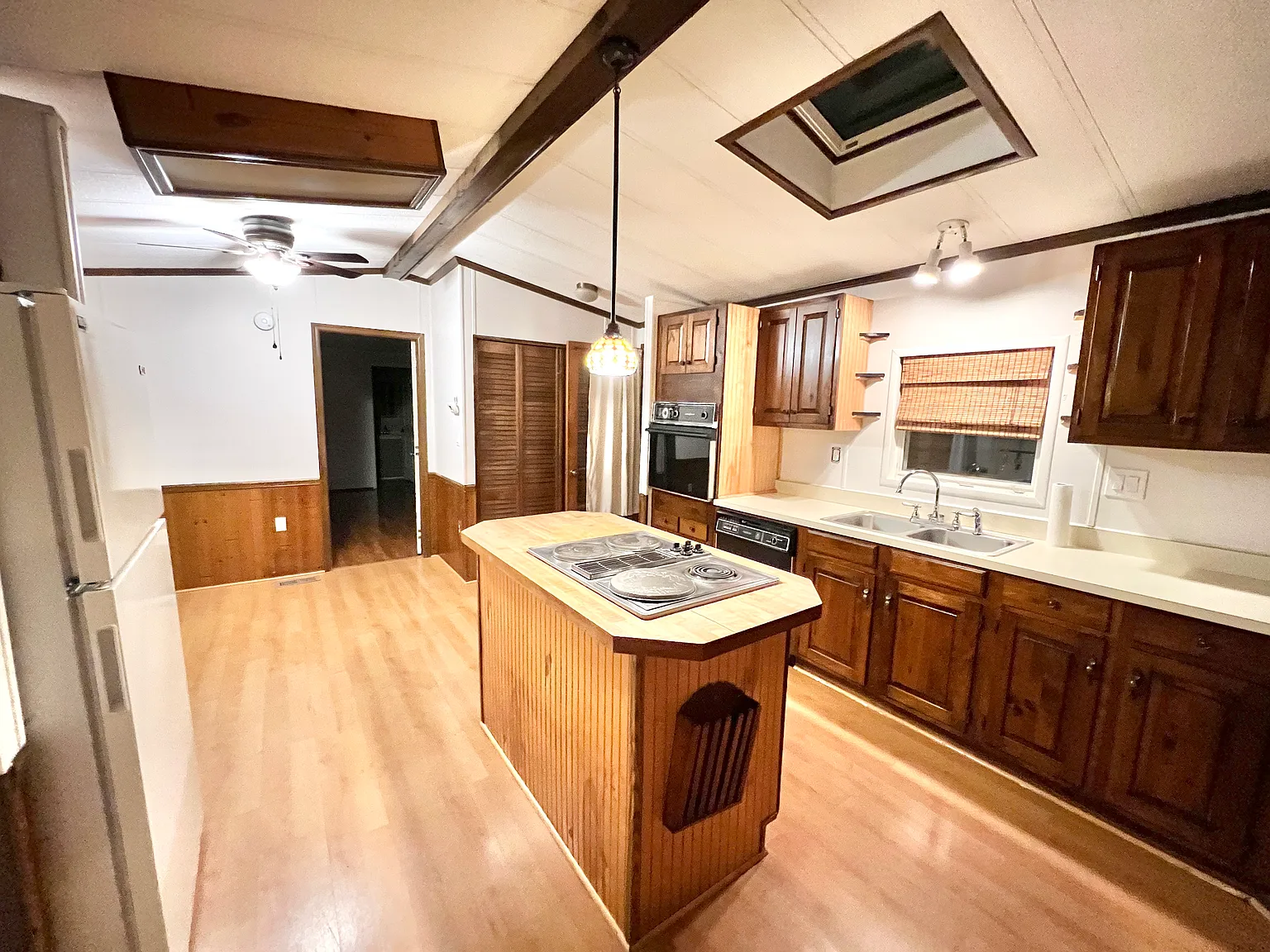 2 bed, 1144 sqft, $1,850 — Photo 3