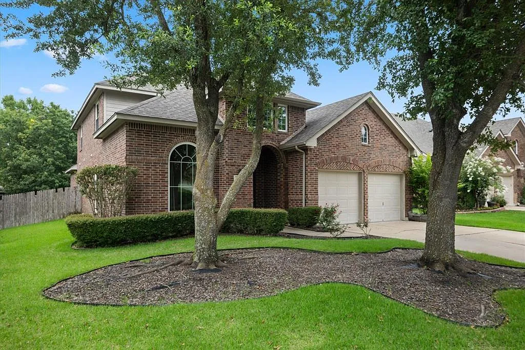 4 bed, 3039 sqft, $2,499 — Photo 3