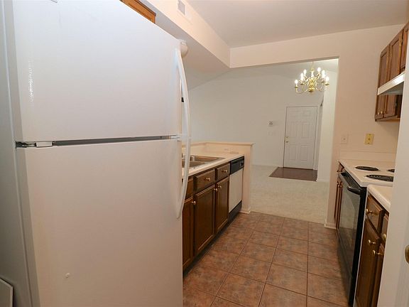 5th image of 2464 Fountain Pl Unit K