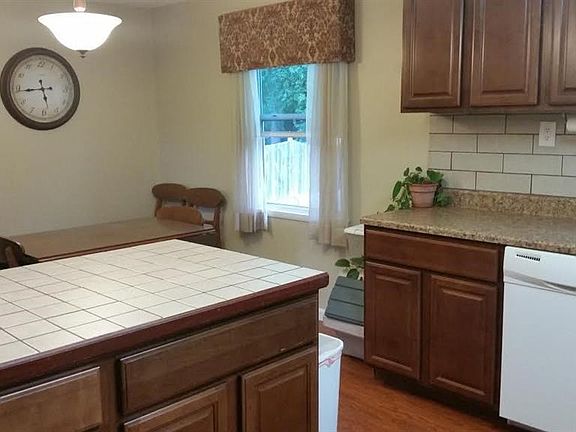 LOTS OF COUNTER SPACE!