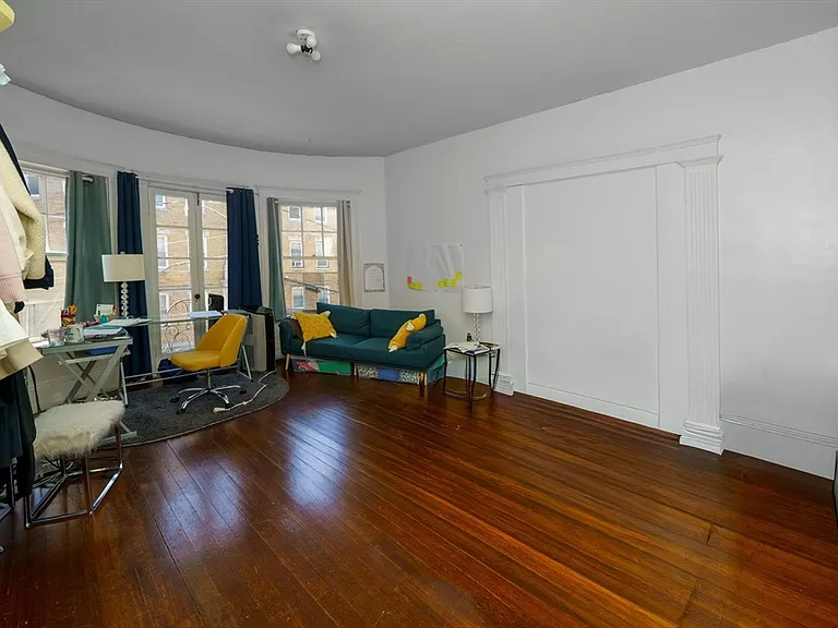 39 Strathmore Rd #3 — Photo 8