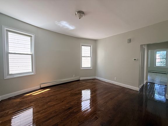 2nd image of 203 N 15th St #3D