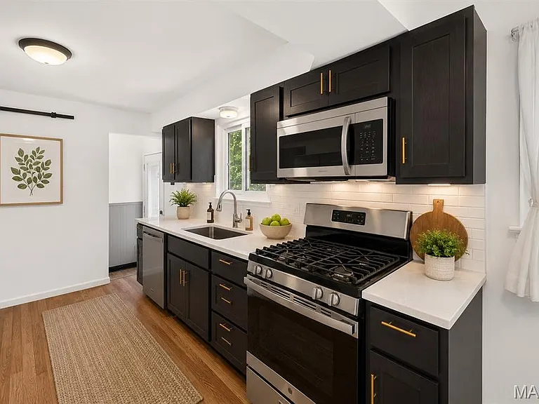10530 Meath Dr — Photo 5