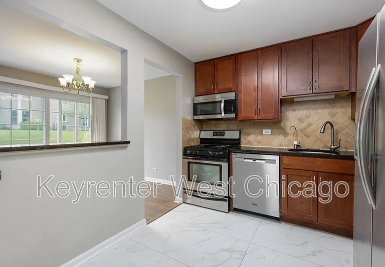 1851 Fox Run Dr #B — Photo 11