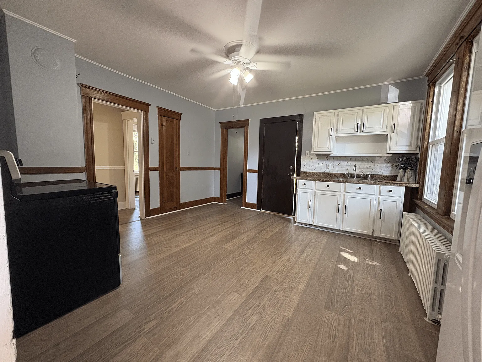 2 bed, 1050 sqft, $1,799 — Photo 3
