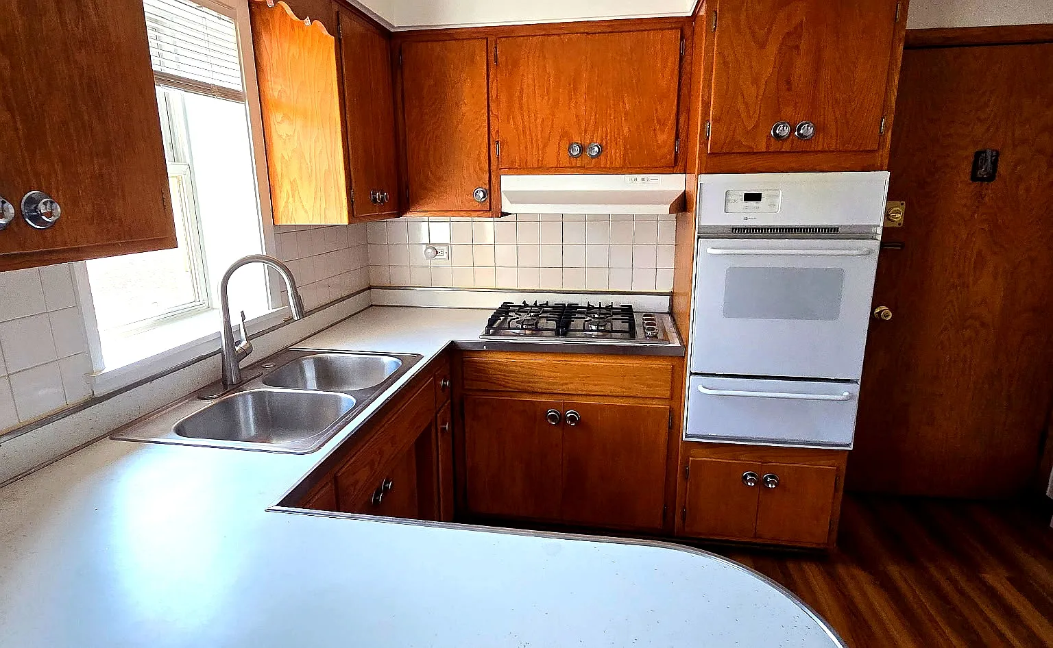 2 bed, 700 sqft, $1,700 — Photo 4