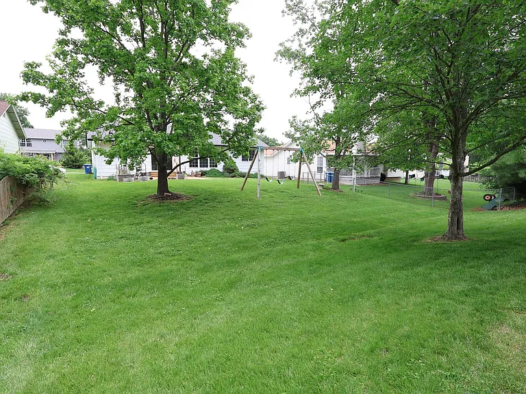 622 Rustic Valley Dr — Photo 37