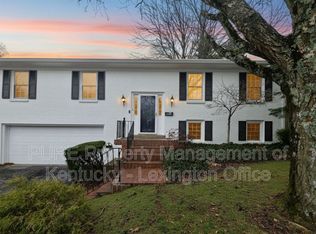 3462 Lansdowne Dr, Lexington, KY 40517