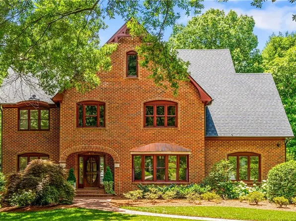 807 Blanton Pl, Greensboro, NC 27408