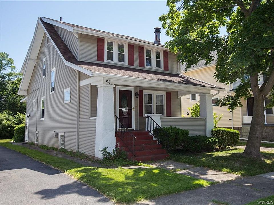 1st image of 98 Elmwood Park E