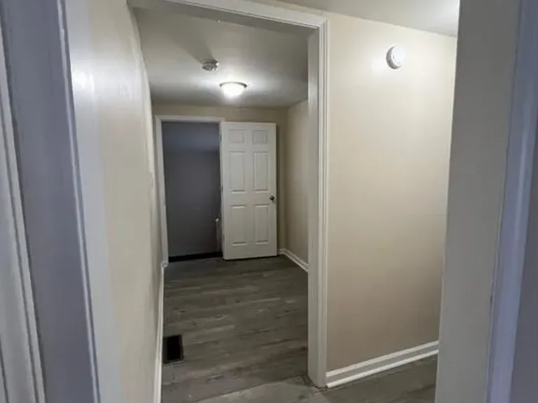 2205 Hendricks St — Photo 11