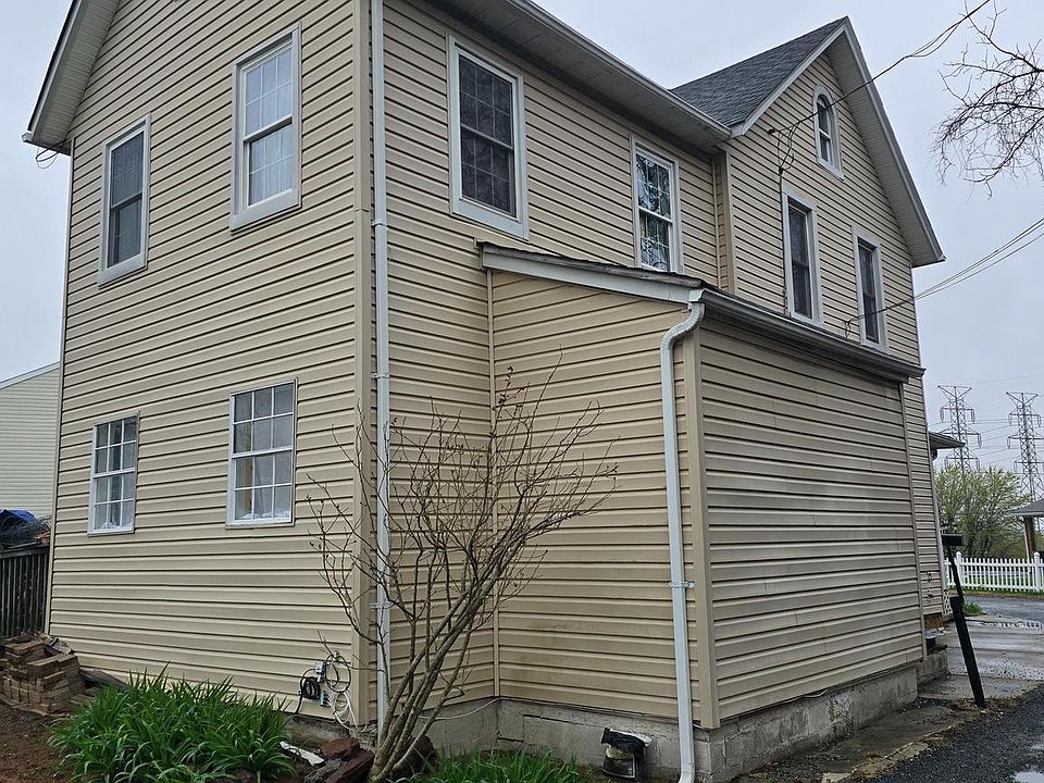 2nd image of 201 McCormick Ave