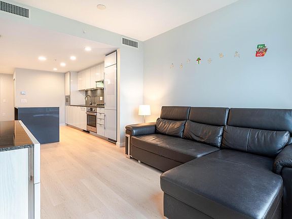 5th image of 3331 Brown Rd #608