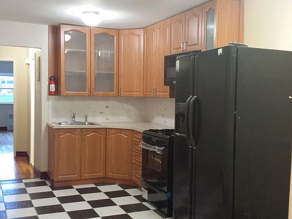 3rd image of 1882 E 51st St