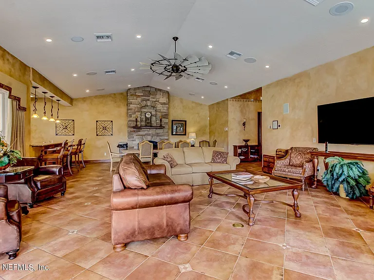 108 Laguna Villa Blvd #D25 — Photo 10