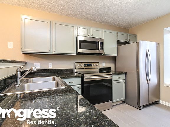 5th image of 2908 Lawndale Dr