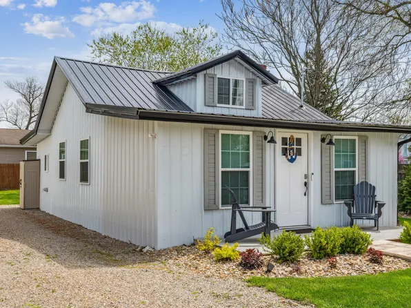192 Renner St, Buckeye Lake, OH 43008