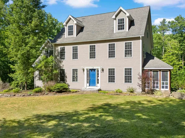 17 Stanley Pond Drive, Rochester, NH 03839