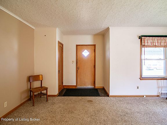 2nd image of 103 Iowa Ave