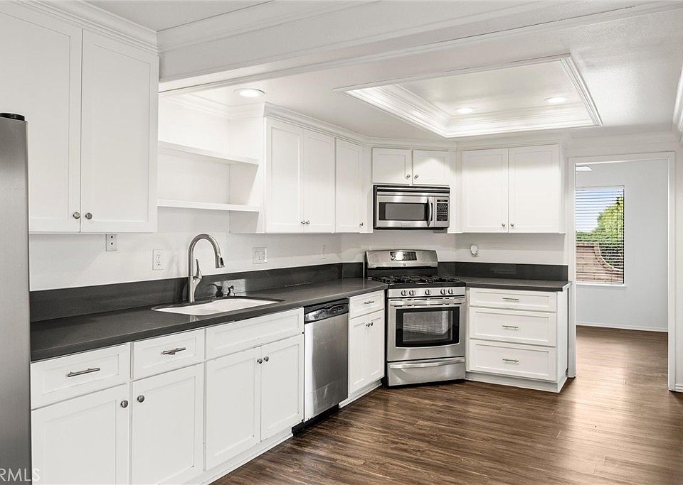1st image of 9757 La Monica Dr